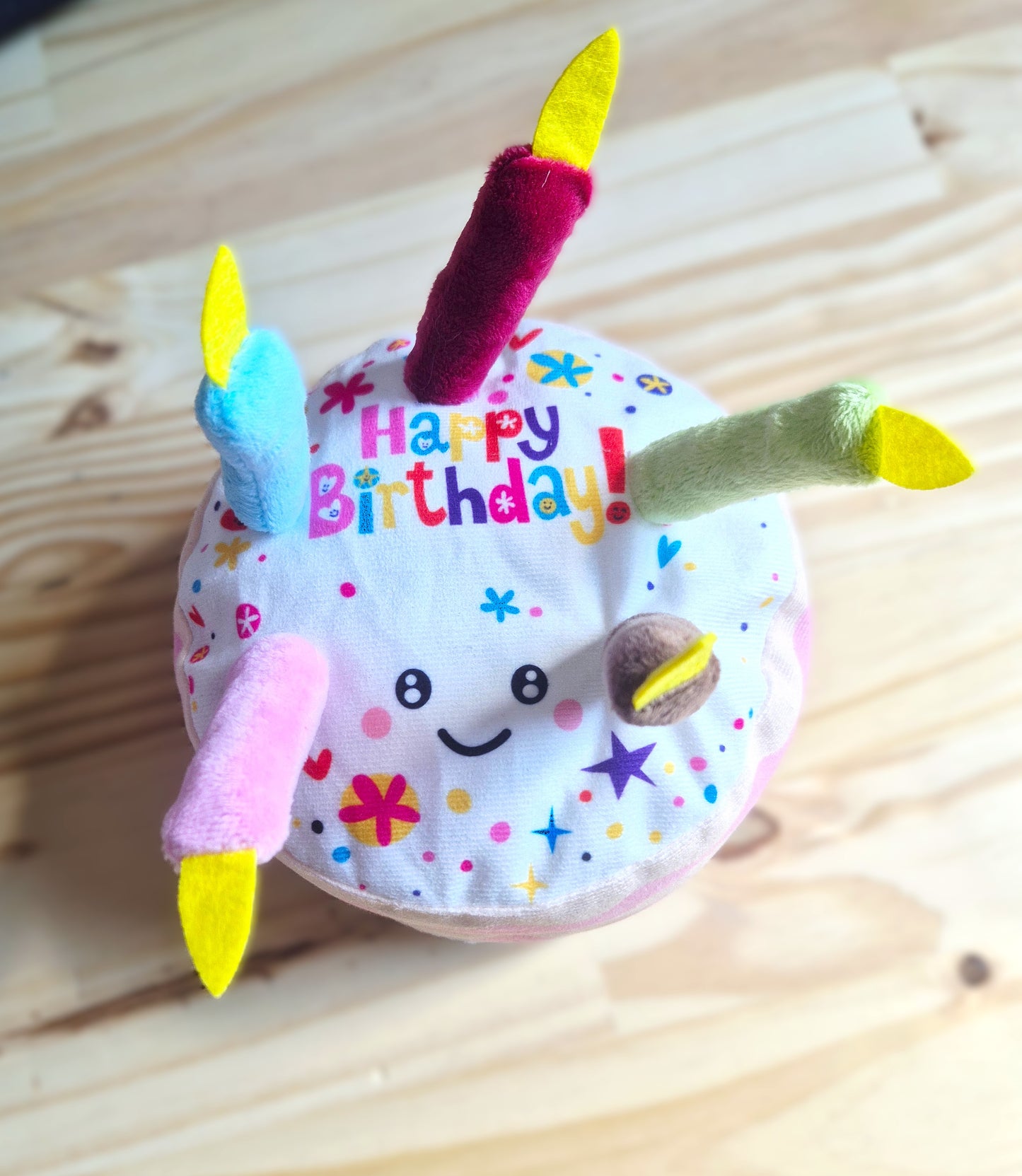 Jouet gâteau d'anniversaire en peluche